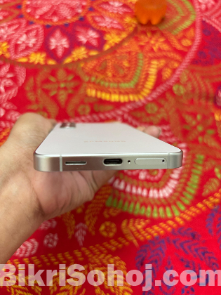 Samsung S24 (8/256gb)